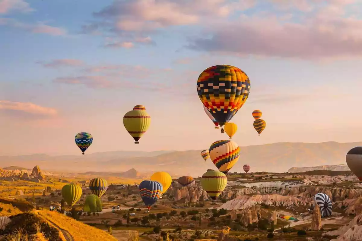 Beautiful view of the sky full of baloons